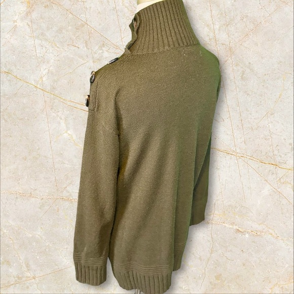 By Anthropologie ‘Margarita’ Button-Up Shoulder Tunic Sweater in Olive Green XS - Picture 9 of 16